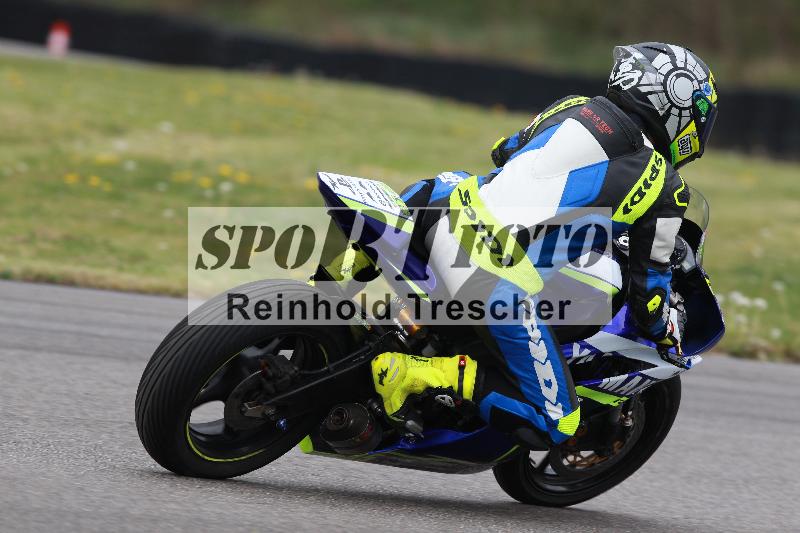 Archiv-2022/13 25.04.2022 Plüss Moto Sport ADR/Freies Fahren/backside